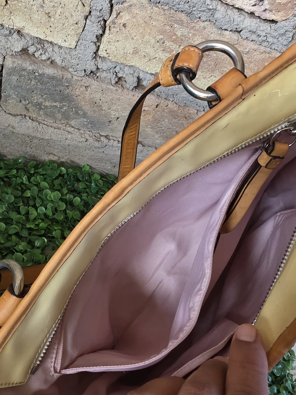 Authentic Coach Peyton Embossed Patent Leather Tote (Yellowing Due To Sun/age)